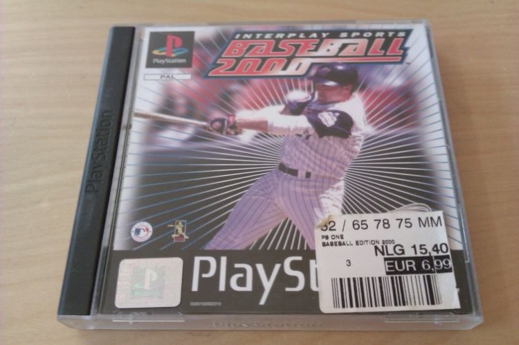 (Bild für) PS1 Baseball 2000 - zum Schließen ins Bild klicken