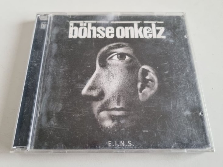 (Bild für) CD Böhse Onkelz - E.I.N.S. - zum Schließen ins Bild klicken