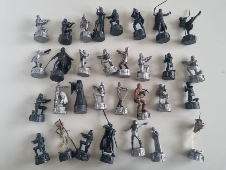 (Bild für) Star Wars Figuren - zum Schließen ins Bild klicken