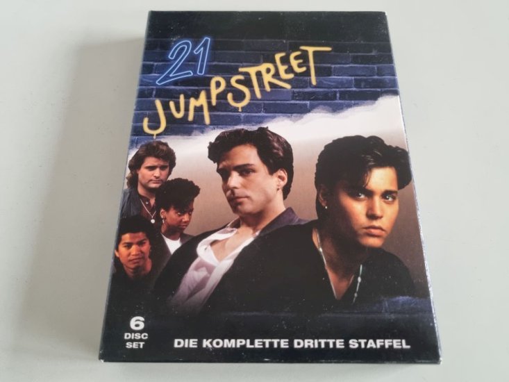 (Bild für) DVD 21 Jump Street - Dritte Staffel - zum Schließen ins Bild klicken