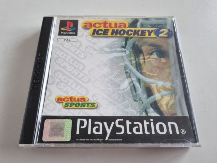 (Bild für) PS1 Actua Ice Hockey 2 - zum Schließen ins Bild klicken