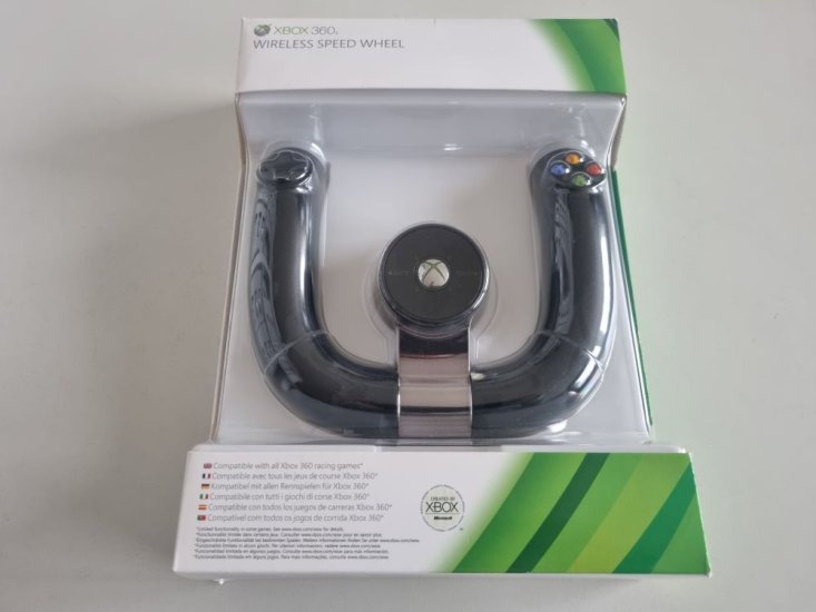 (Bild für) Xbox 360 Wireless Speed Wheel - zum Schließen ins Bild klicken