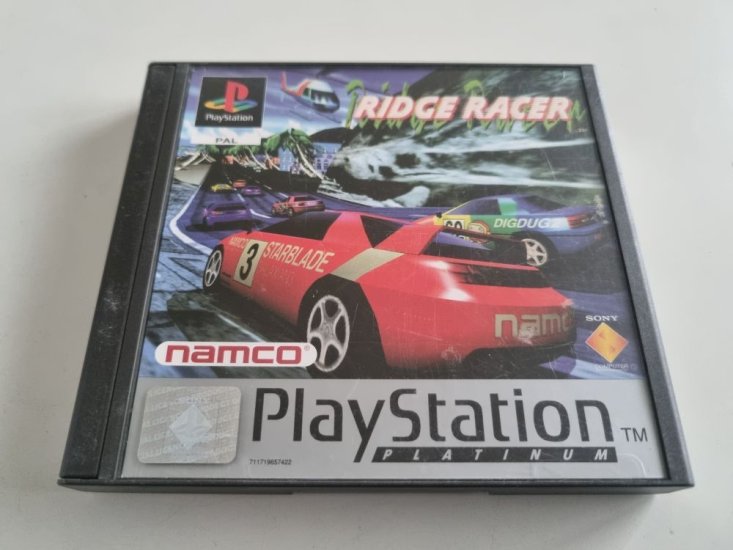 (Bild für) PS1 Ridge Racer - zum Schließen ins Bild klicken