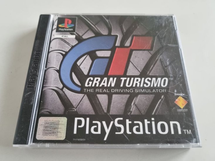 (Bild für) PS1 Gran Turismo - zum Schließen ins Bild klicken
