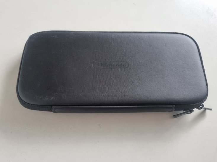 (Bild für) Switch Tasche - zum Schließen ins Bild klicken