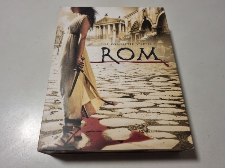 (Bild für) DVD Rom - Die Komplette Staffel 2 - zum Schließen ins Bild klicken