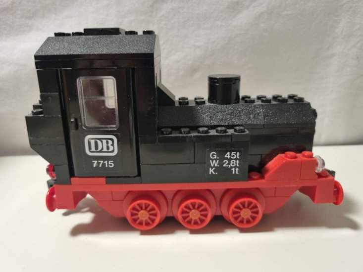 (Bild für) Lego 7715 Steam Locomotive - zum Schließen ins Bild klicken