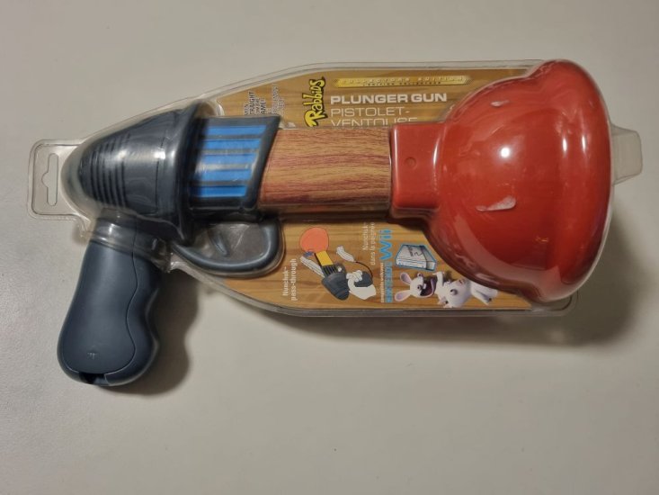 (Bild für) Wii Rabbids Plunger Gun - zum Schließen ins Bild klicken