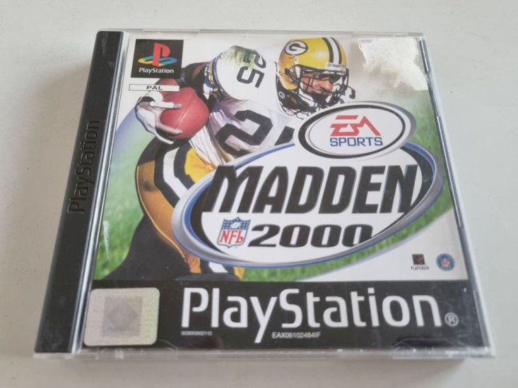 (Bild für) PS1 Madden NFL 2000 - zum Schließen ins Bild klicken