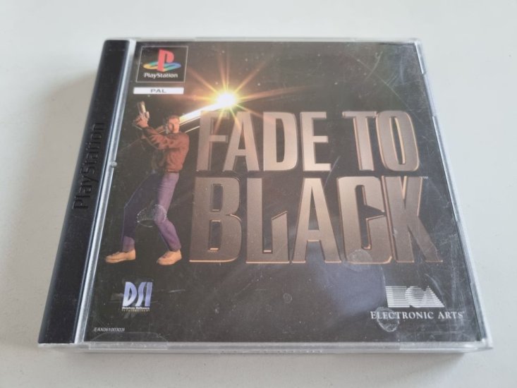 (Bild für) PS1 Fade to Black - zum Schließen ins Bild klicken