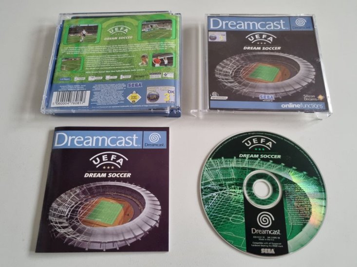 (Bild für) DC UEFA Dream Soccer - zum Schließen ins Bild klicken