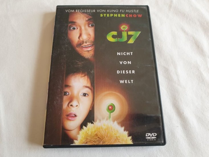 (Bild für) DVD CJ7 - zum Schließen ins Bild klicken