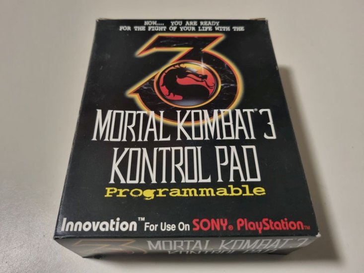 (Bild für) PS1 Mortal Kombat 3 Kontrol Pad Programmable - zum Schließen ins Bild klicken