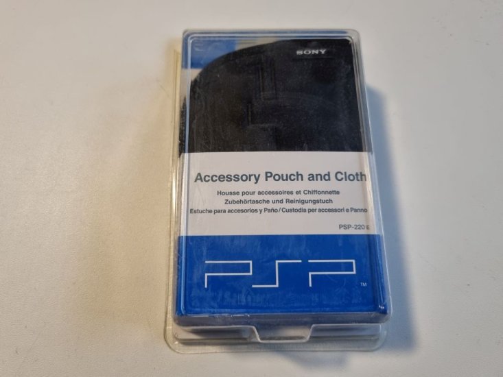 (Bild für) PSP Accessory Pouch and Cloth - zum Schließen ins Bild klicken