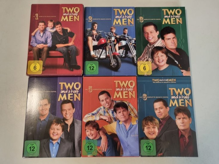 (Bild für) DVD Two and a half Men - Staffel 1 - 6 - zum Schließen ins Bild klicken