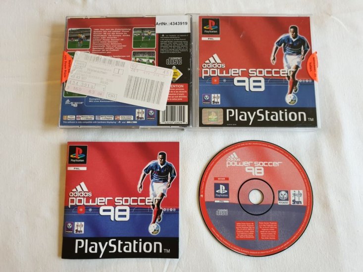 (Bild für) PS1 Adidas Power Soccer 98 - zum Schließen ins Bild klicken