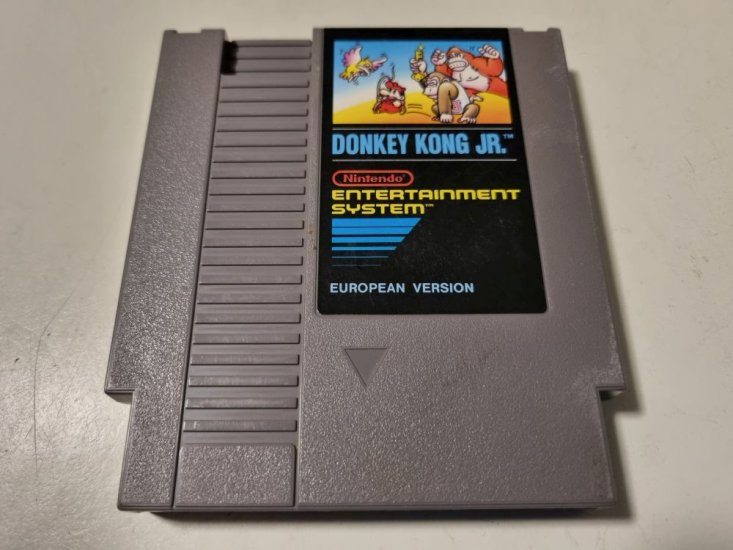 (Bild für) NES Donkey Kong Jr. FRG - zum Schließen ins Bild klicken