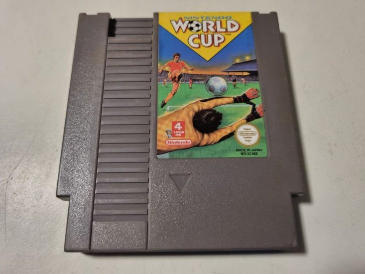 (Bild für) NES Nintendo World Cup NOE - zum Schließen ins Bild klicken