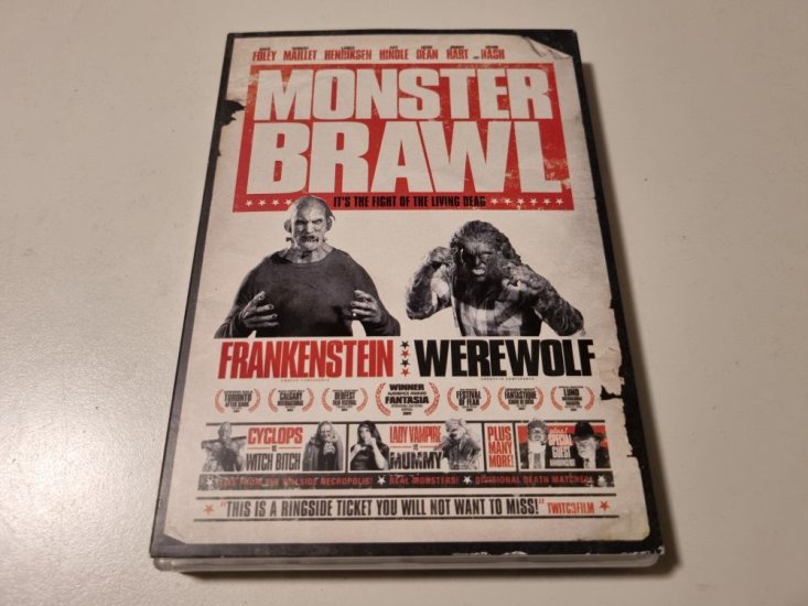 (Bild für) DVD Monster Brawl - Frankenstein * Werewolf - zum Schließen ins Bild klicken