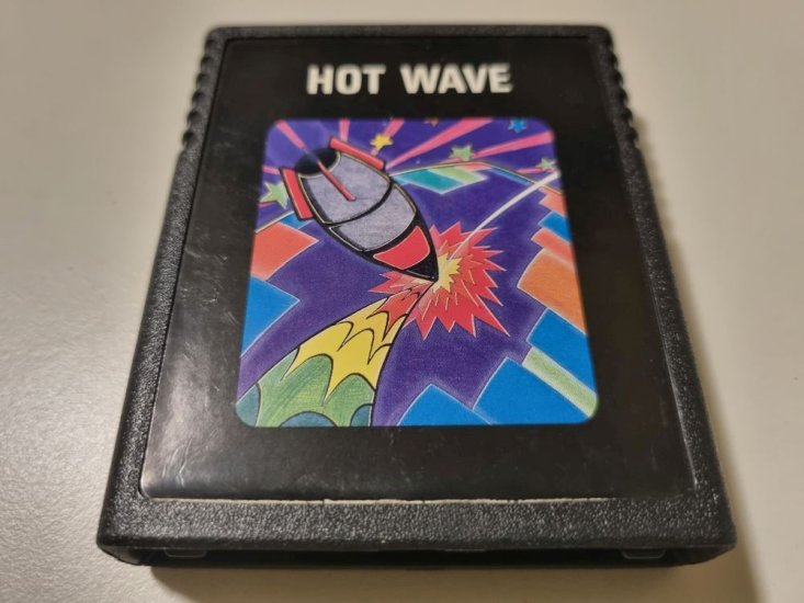 (Bild für) Atari 2600 Hot Wave - zum Schließen ins Bild klicken