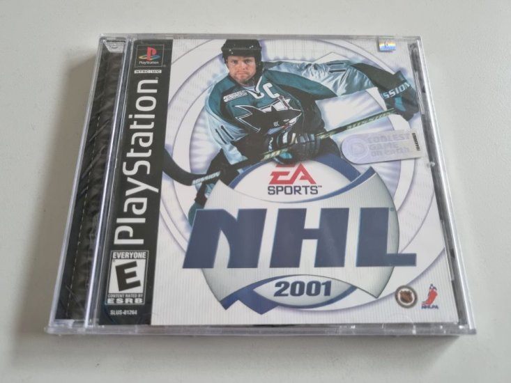 (Bild für) PS1 NHL 2001 - zum Schließen ins Bild klicken