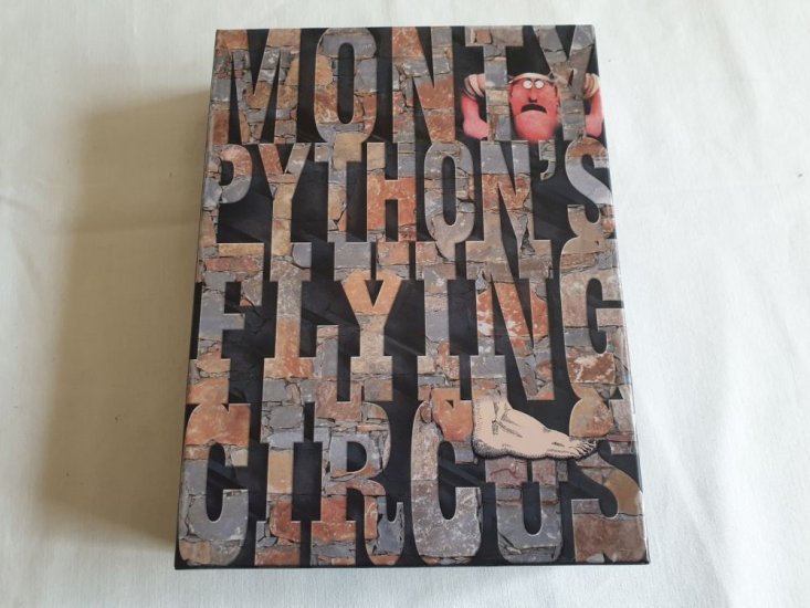 (Bild für) DVD Monty Python's Flying Circus - The Complete Series - zum Schließen ins Bild klicken