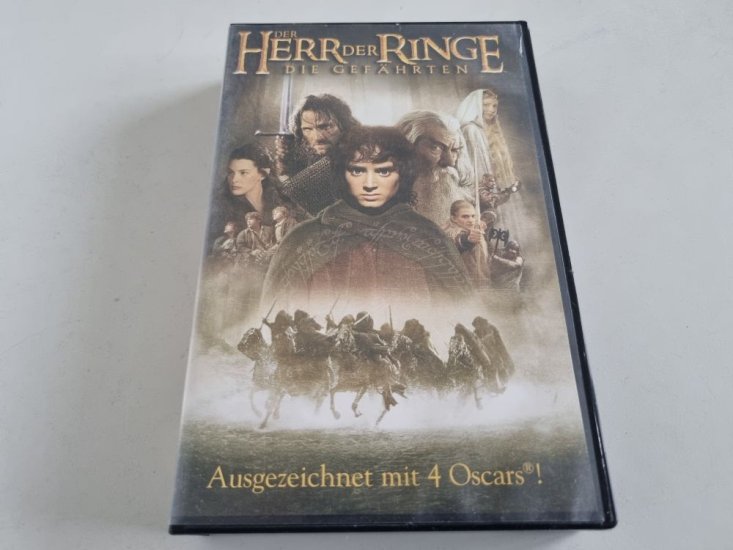 (Bild für) VHS Der Herr der Ringe - Die Gefährten - zum Schließen ins Bild klicken