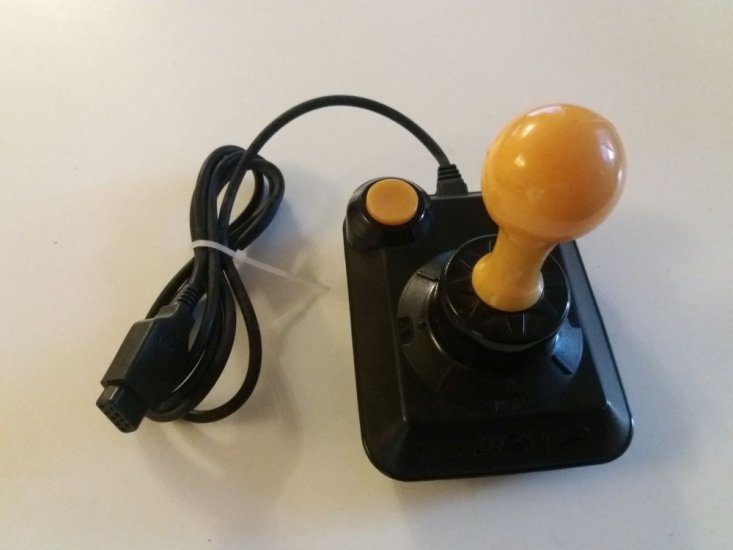 (Bild für) Atari 2600 Turbo Pro Joystick - zum Schließen ins Bild klicken