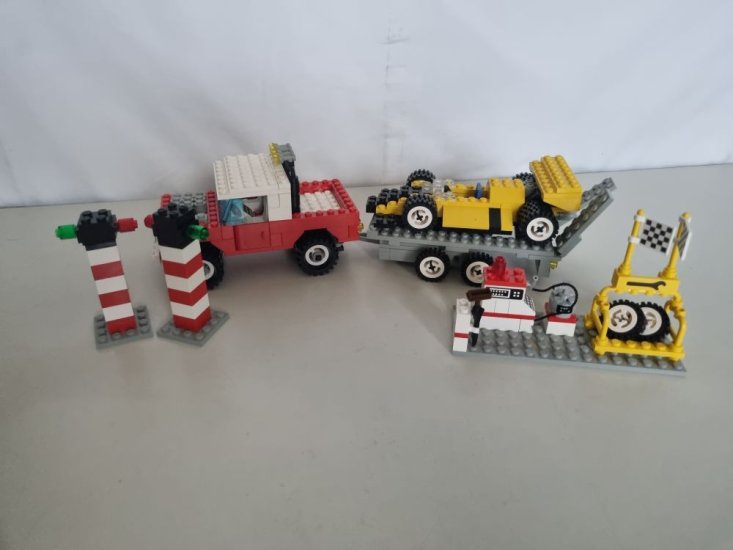 (Bild für) Lego 715 - Basic Building Set - zum Schließen ins Bild klicken