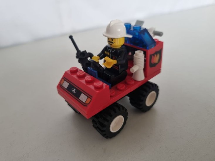 (Bild für) Lego 6407 - Fire Chief - zum Schließen ins Bild klicken