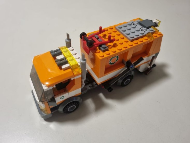 (Bild für) Lego 7991 - Recycle Truck - zum Schließen ins Bild klicken