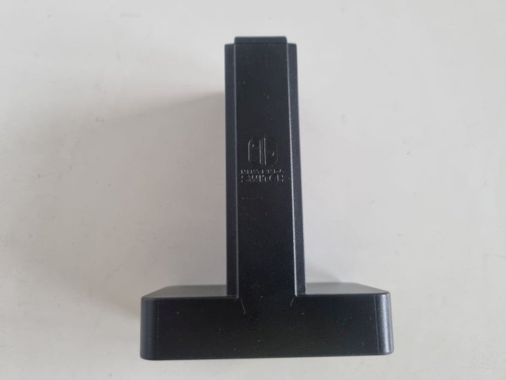 (Bild für) Switch Joy-Con Ladestation - zum Schließen ins Bild klicken