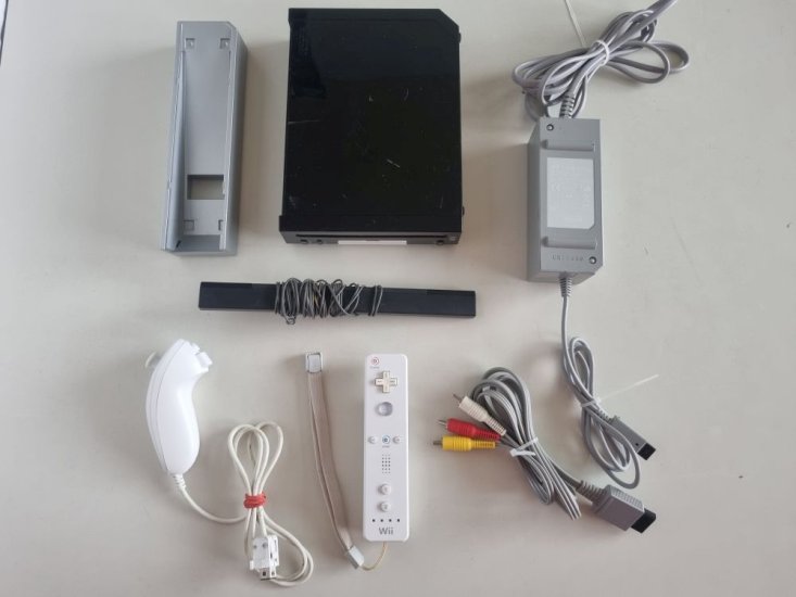 (Bild für) Wii Konsole RVL-001(EUR) - Schwarz - zum Schließen ins Bild klicken