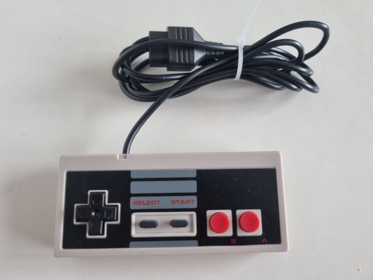 (Bild für) NES Third Party Controller - zum Schließen ins Bild klicken