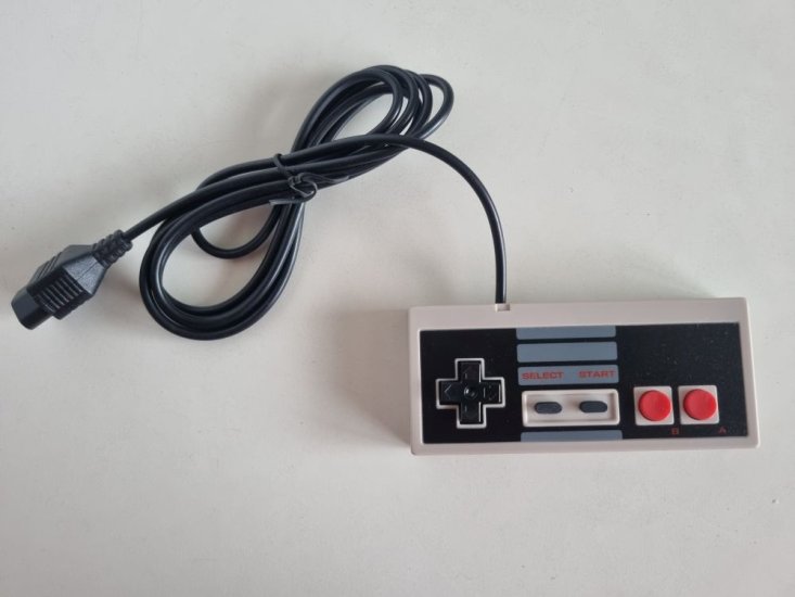 (Bild für) NES Third Party Controller - zum Schließen ins Bild klicken