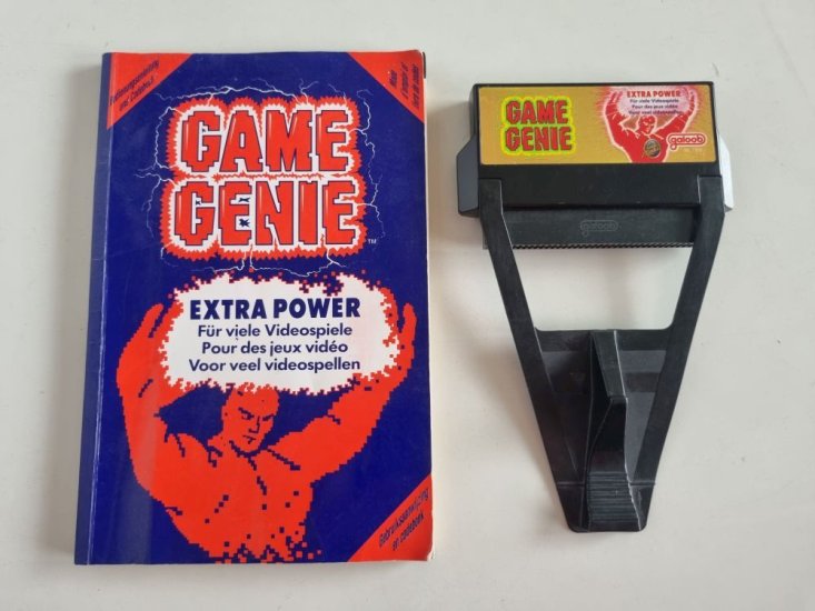 (Bild für) NES Game Genie - zum Schließen ins Bild klicken