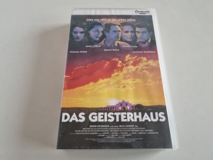 (Bild für) VHS Das Geisterhaus - zum Schließen ins Bild klicken