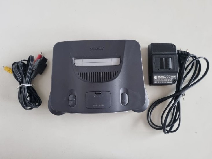 (Bild für) N64 Konsole NUS-001(EUR) - Black - zum Schließen ins Bild klicken