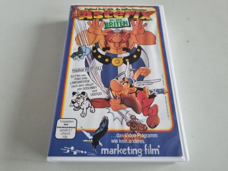 (Bild für) VHS Asterix bei den Briten - zum Schließen ins Bild klicken
