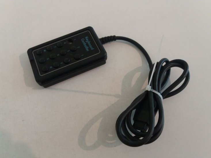 (Bild für) Atari 2600 Keyboard Controller - zum Schließen ins Bild klicken