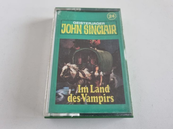 (Bild für) MC John Sinclair - Im Land des Vampirs - zum Schließen ins Bild klicken