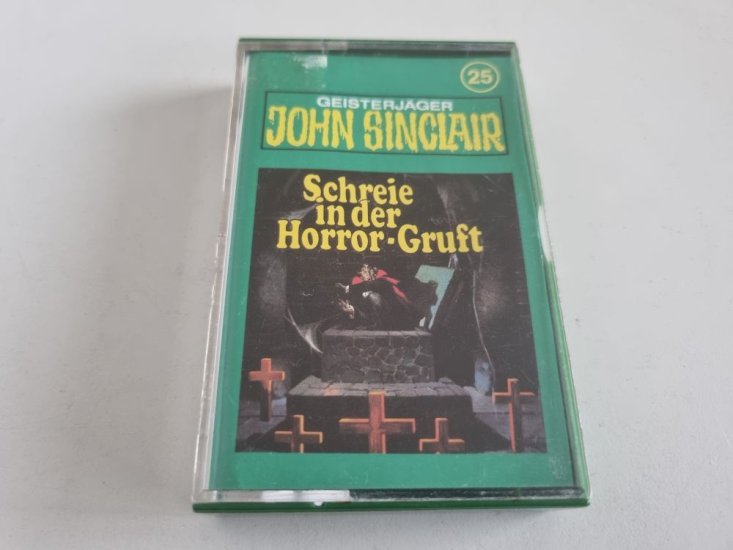 (Bild für) MC John Sinclair - Schreie in der Horror-Gruft - zum Schließen ins Bild klicken