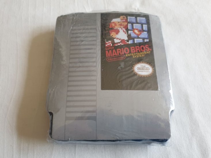 (Bild für) Super Mario Bros. T-Shirt - zum Schließen ins Bild klicken