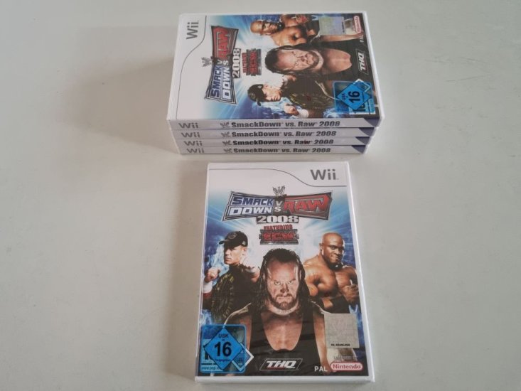 (Bild für) Wii Smackdown vs Raw 2008 NOE - zum Schließen ins Bild klicken