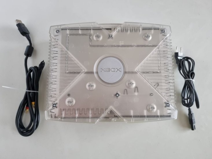(Bild für) Xbox Classic Konsole - Crystal - Unleashed Xbox Mod - zum Schließen ins Bild klicken