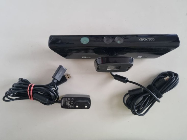 (Bild für) Xbox 360 Kinect - Model 1473 - zum Schließen ins Bild klicken