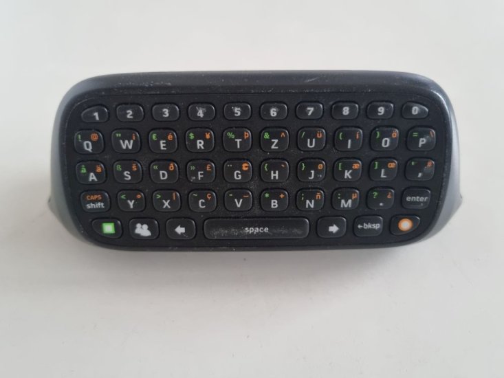 (Bild für) Xbox 360 Chatpad - zum Schließen ins Bild klicken