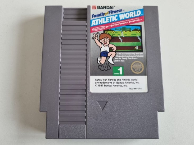 (Bild für) NES Athletic World USA - zum Schließen ins Bild klicken