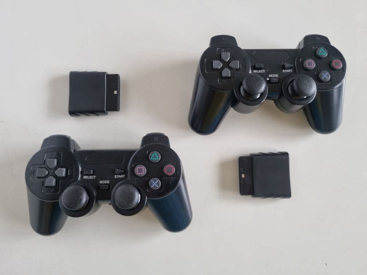 (Bild für) PS3 Thirdparty Wireless Controllers - zum Schließen ins Bild klicken