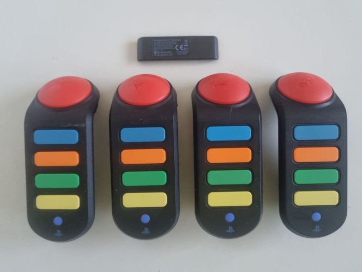 (Bild für) PS3 Wireless Buzzers - zum Schließen ins Bild klicken